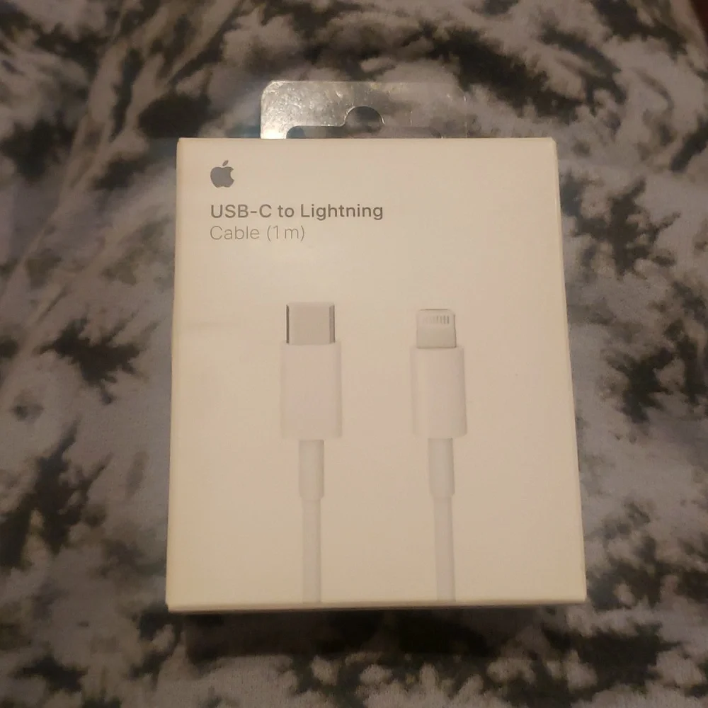 Apple USB-C to lighting cable (1m)